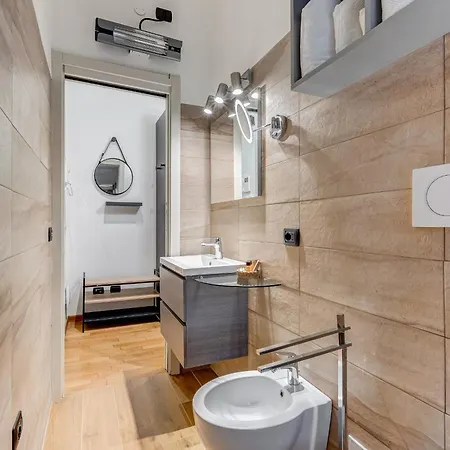 Apartment Monolocale Con Posto Auto E Grande Giardino Rom
