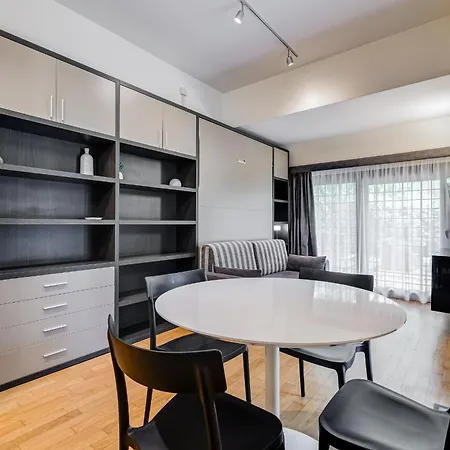 Apartment Monolocale Con Posto Auto E Grande Giardino Rom