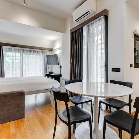 Apartment Monolocale Con Posto Auto E Grande Giardino Rom